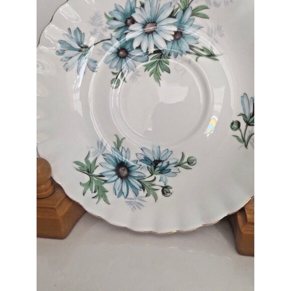 Royal Albert Montrose shape Cup and Saucer set Marguerite Pattern 1980's - Picture 11 of 16